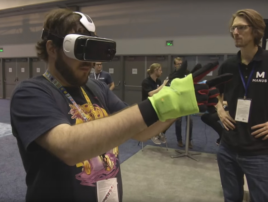 Виртуальная реальность с VR-перчатками The Manus